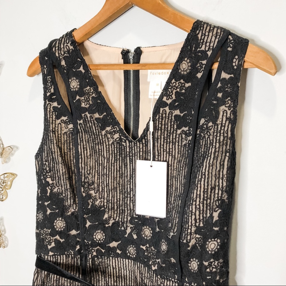 🦋🌙 NWT FOXIEDOX x ANTHROPOLOGIE | Asha Black Lace Dress - Picture 4 of 15